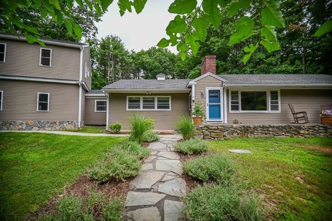 20 Old County Rd, House other with 3 bedrooms, 3 bathrooms and null parking in Cape Neddick ME | Image 40