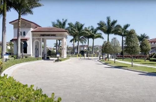 10606-10606 W 33rd Ct, Hialeah, FL, 33018-2116 | Card Image