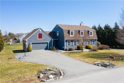 45 Windstone Dr, Portsmouth, RI, 02871-3735 | Card Image