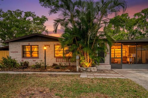 8300 54th St N, PINELLAS PARK, FL, 33781-1561 | Card Image