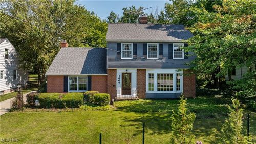 1667 Richmond Rd, Lyndhurst, OH, 44124-2527 | Card Image