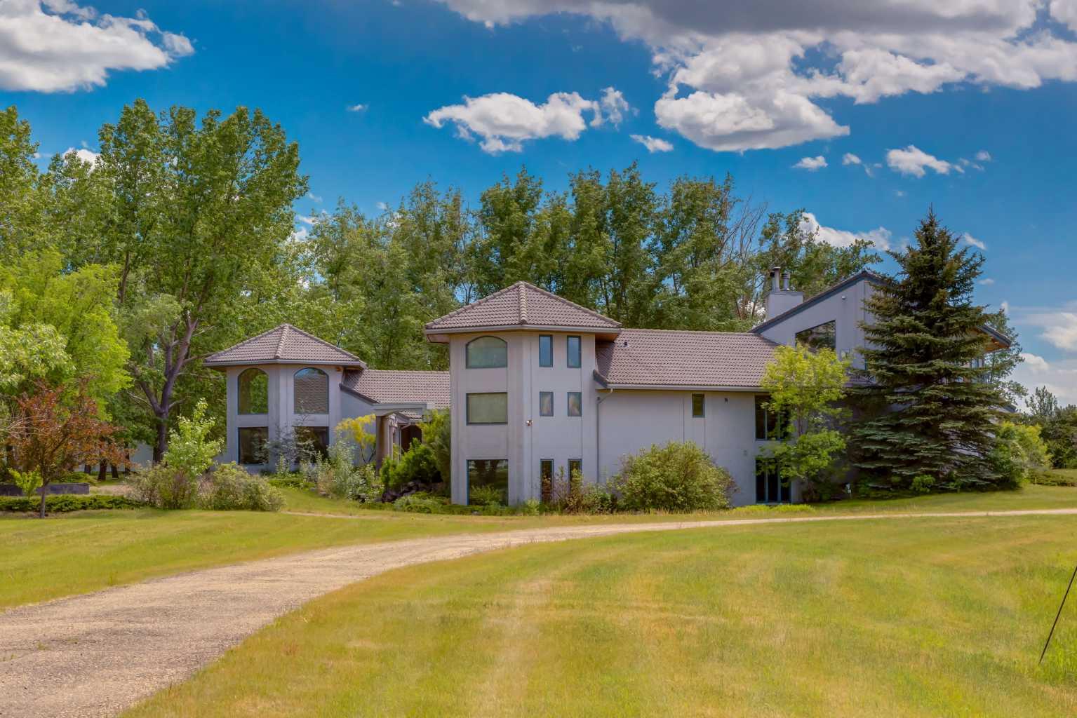 Residential in Rural Rocky View County 3