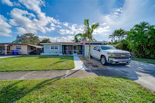 7440 Fillmore St, Hollywood, FL, 33024-7158 | Card Image