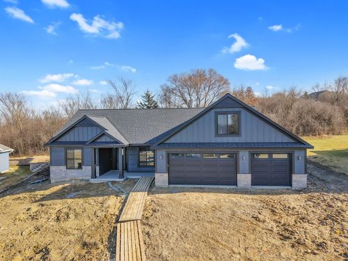 2844 Pinewood Ridge Dr Se, Rochester, MN, 55904-6232 | Card Image