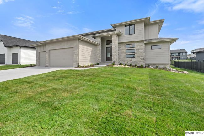 21009 C St, House other with 4 bedrooms, 4 bathrooms and 3 parking in Elkhorn NE | Image 6