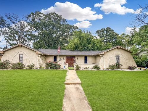 615 38th St Se, Paris, TX, 75462-6691 | Card Image