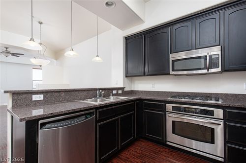 318-38 E Serene Ave, Las Vegas, NV, 89123-3756 | Card Image