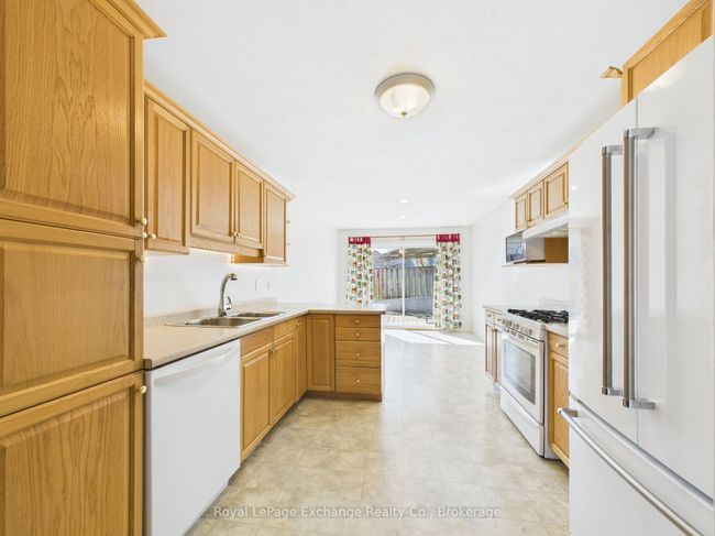 172 Park Dr, House other with 3 bedrooms, 2 bathrooms and 4 parking in Wingham ON | Image 10