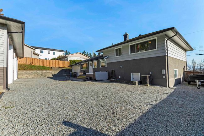 34243 Fraser Street, House other with 4 bedrooms, 1 bathrooms and 9 parking in Abbotsford BC | Image 22