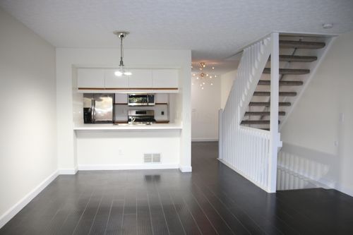 106a-5702 Mango Ln, Hilliard, OH, 43026-7661 | Card Image