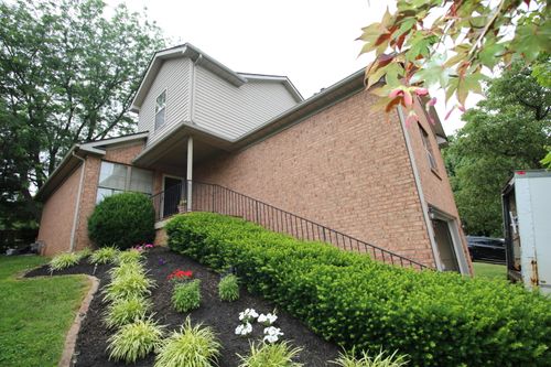 2248 Valencia Dr, Lexington, KY, 40513 | Card Image