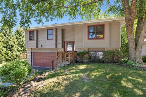 558 Barbary Ln, Woodstock, IL, 60098-4160 | Card Image
