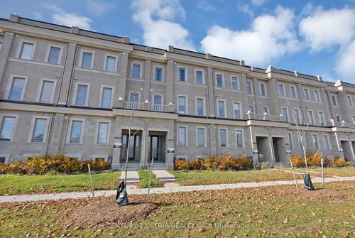 9404 Bayview Avenue, Richmond Hill, ON, L4C4Z2 | Card Image