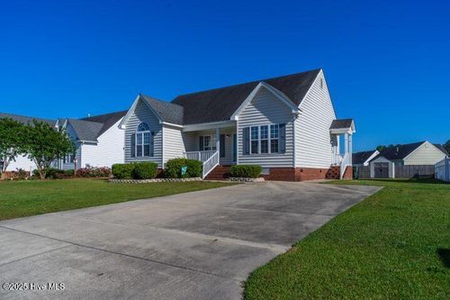 804 Fox Chase Ln, Winterville, NC, 28590-9538 | Card Image