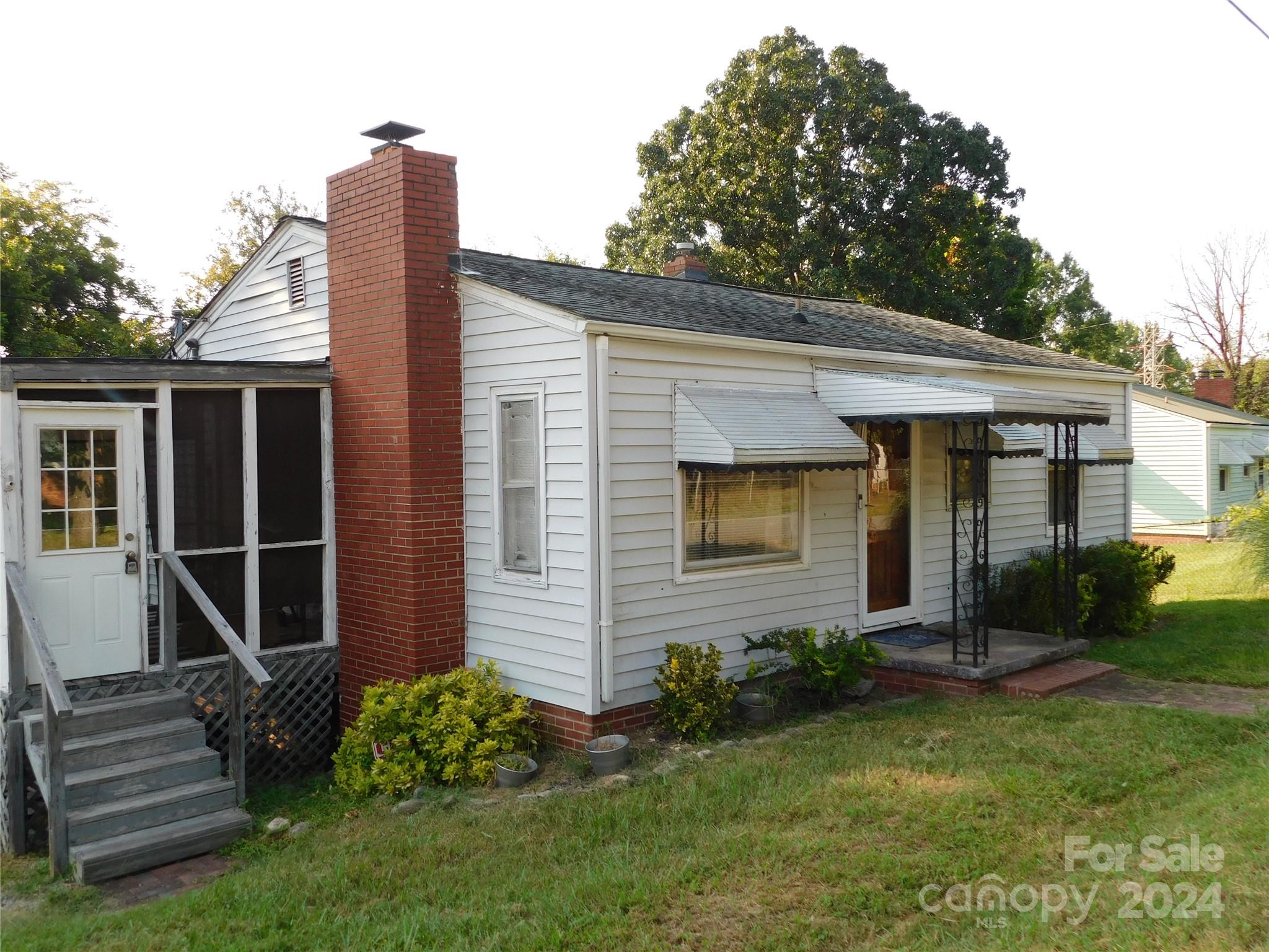 Hyde St, Lexington, NC 27292