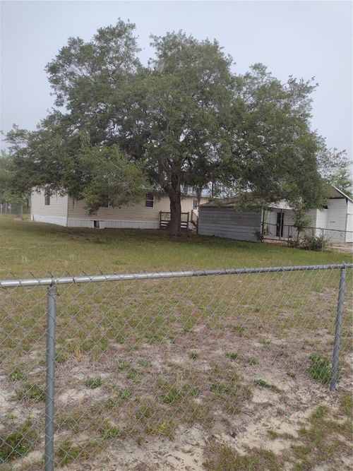 8597 Se 126th Pl, BELLEVIEW, FL, 34420-7402 | Card Image
