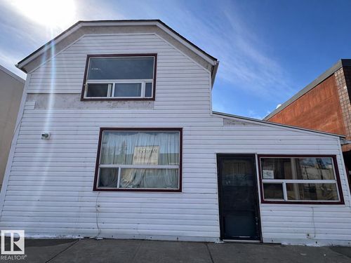 10528 100 Ave, Westlock, AB, T7P2J9 | Card Image