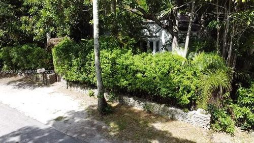 3564 Linden Lane, Miami, FL, 33133 | Card Image