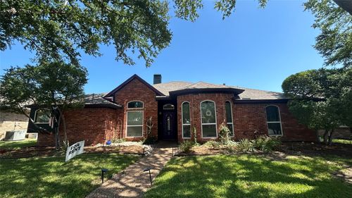 1217 Babbling Brook Dr, Lewisville, TX, 75067-5529 | Card Image