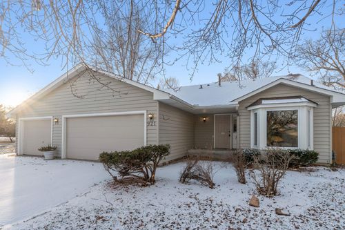 921 Curry Trail, Eagan, MN, 55123 | Card Image