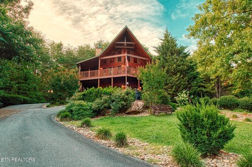 210 Meghans Way, Townsend, TN, 37882-3443 | Card Image