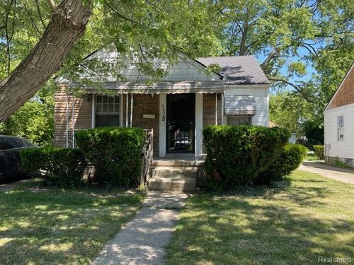8426 Auburn St, Detroit, MI, 48228-2917 | Card Image
