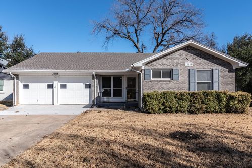 12118 Brisbane Ave, Farmers Branch, TX, 75234-6526 | Card Image