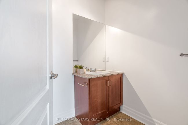 314 - 44 Bond St W, Condo with 2 bedrooms, 2 bathrooms and null parking in Oshawa ON | Image 16