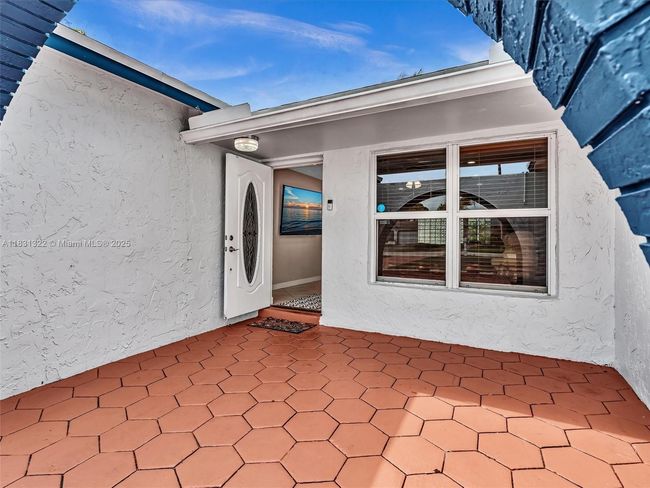 8970 Johnson St, House other with 3 bedrooms, 2 bathrooms and null parking in Pembroke Pines FL | Image 5