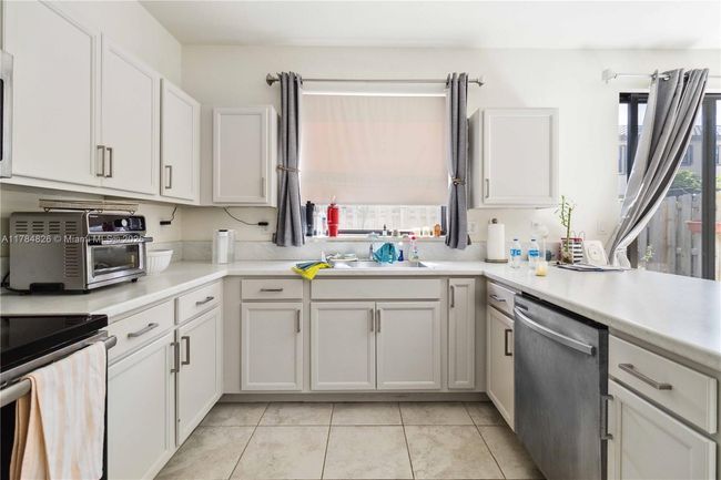 25037 Sw 114 Th Ct, Townhouse with 3 bedrooms, 3 bathrooms and null parking in HOMESTEAD FL | Image 17