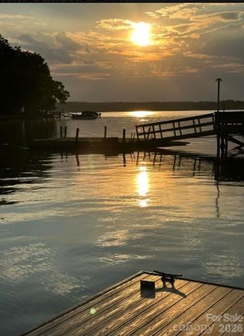 1186 Riverwood Dr, Lexington, NC, 27292-8860 | Card Image