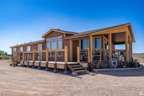 16 Pearly Ln, La Sal, UT, 84530-7761 | Card Image