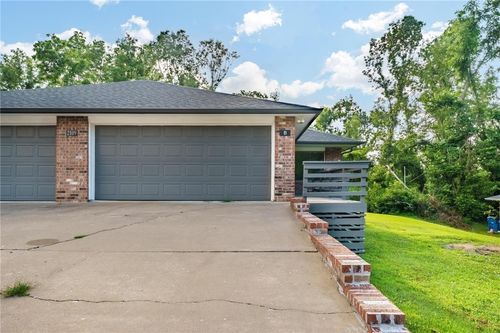 2109 Oakwood Ave, Bentonville, AR, 72712-4026 | Card Image