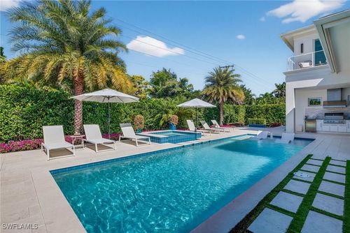 405 7th Ave N, Naples, FL, 34102-5356 | Card Image