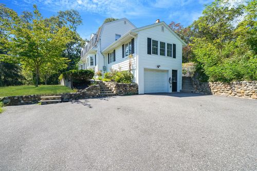 7 Bridle Path Rd, Smithtown, NY, 11787-1826 | Card Image