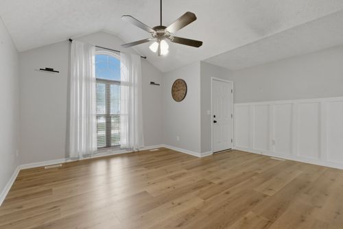 104 Forrest Ln, White House, TN, 37188-7900 | Card Image