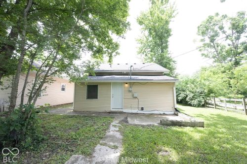 3165 Station St, Indianapolis, IN, 46218-2161 | Card Image