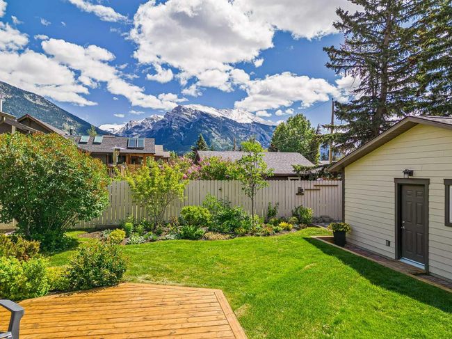 949 13 St, House other with 3 bedrooms, 2 bathrooms and 4 parking in Canmore AB | Image 45