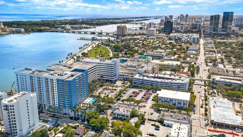 ph-l7-1551 N Flagler Dr, West Palm Beach, FL, 33401-3452 | Card Image