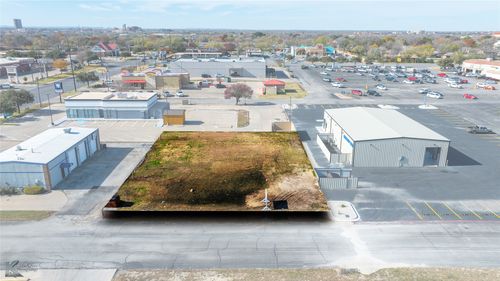 1124 E North 10th St, Abilene, TX, 79601-4635 | Card Image