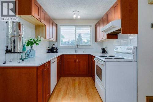 71-740 Bracewood Dr Sw, Calgary, AB, T2W3N3 | Card Image