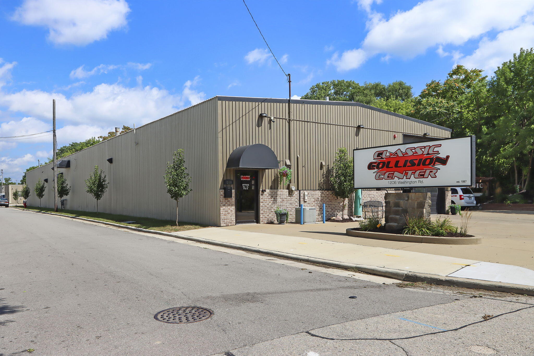 1206 Washington Rd, Kenosha, WI 53140-2412