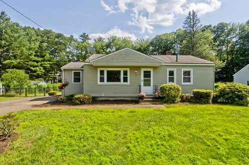 33 S Longyard Rd, Southwick, MA, 01077-9330 | Card Image