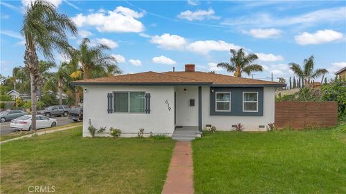 619 W Chapman Ave, Placentia, CA, 92870-5704 | Card Image