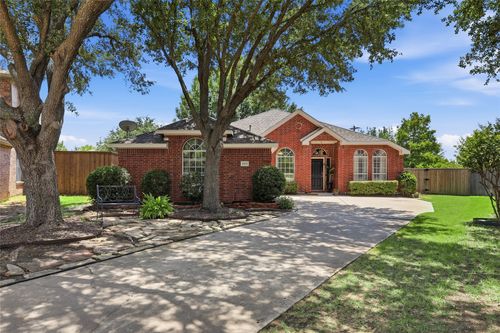 203 Applewood Ct, Mckinney, TX, 75071-3429 | Card Image
