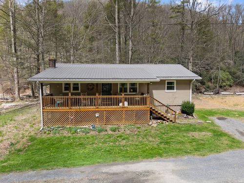 23146 Taylor Valley Rd, Damascus, VA, 24236-3702 | Card Image