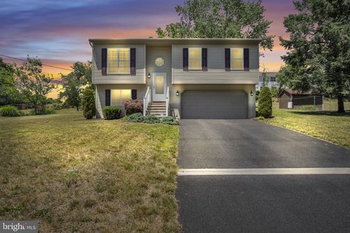 7808 Dewey Dr, HARRISBURG, PA, 17112-9777 | Card Image