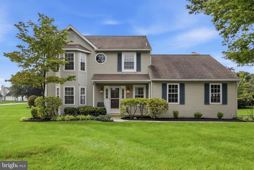 301 Dawns Edge Ln, EXTON, PA, 19341-3002 | Card Image