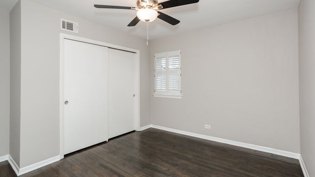 APT-2E - 10630 W Cermak Rd, Condo with 2 bedrooms, 2 bathrooms and 2 parking in Westchester IL | Image 7