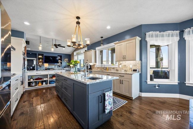5886 Whispering Hills Dr, House other with 4 bedrooms, 3 bathrooms and 4 parking in Marsing ID | Image 15
